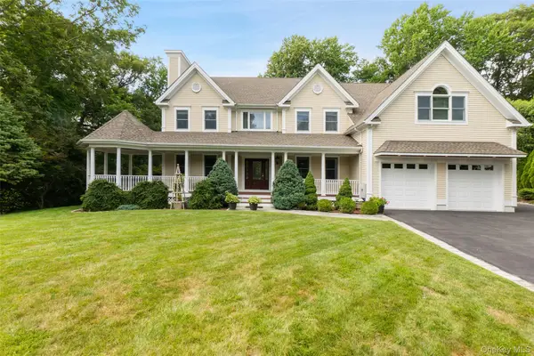 8 Crecco Place, Mahopac, NY 10541