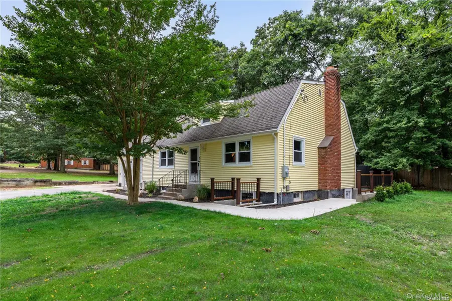 110 E Bartlett Road, Middle Island, NY 11953 - Image #2