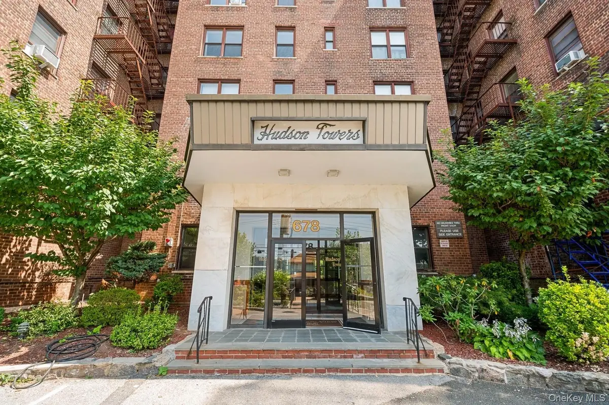 678 Warburton Avenue #5J, Yonkers, NY 10701 - Image #1