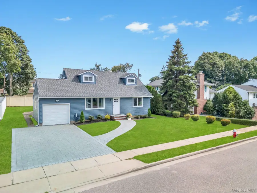 23 Peachtree Lane, Hicksville, NY 11801 - Image #2