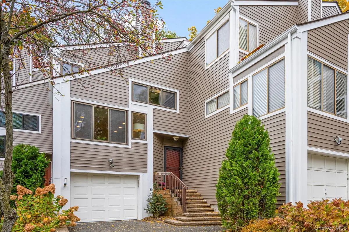 3 Top Of The Ridge #B2, Mamaroneck, NY 10543 - Image #1