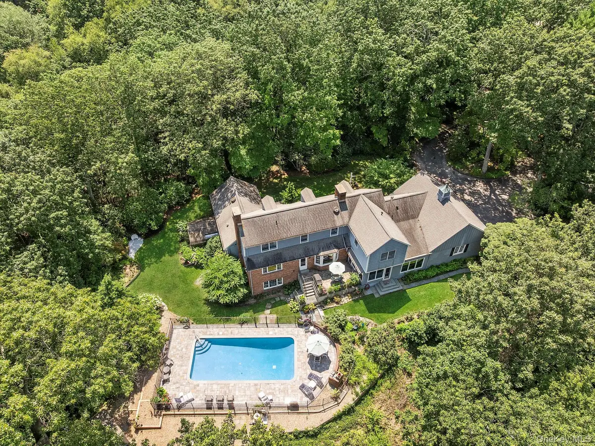 19 Beach Plum Drive, Centerport, NY 11721 - Image #1