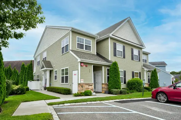 279 Augusta Drive, Medford, NY 11763