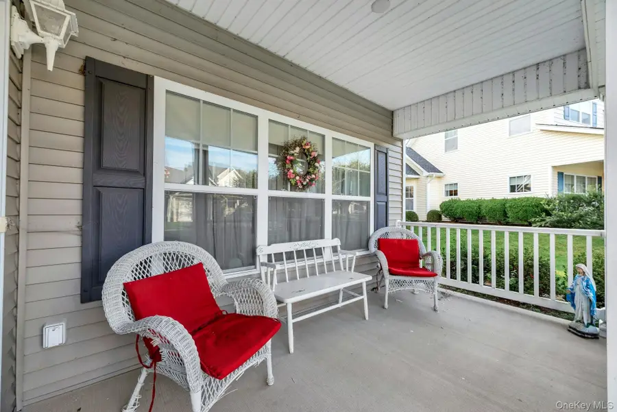 159 Stoneleigh Drive, Riverhead, NY 11901 - Image #3