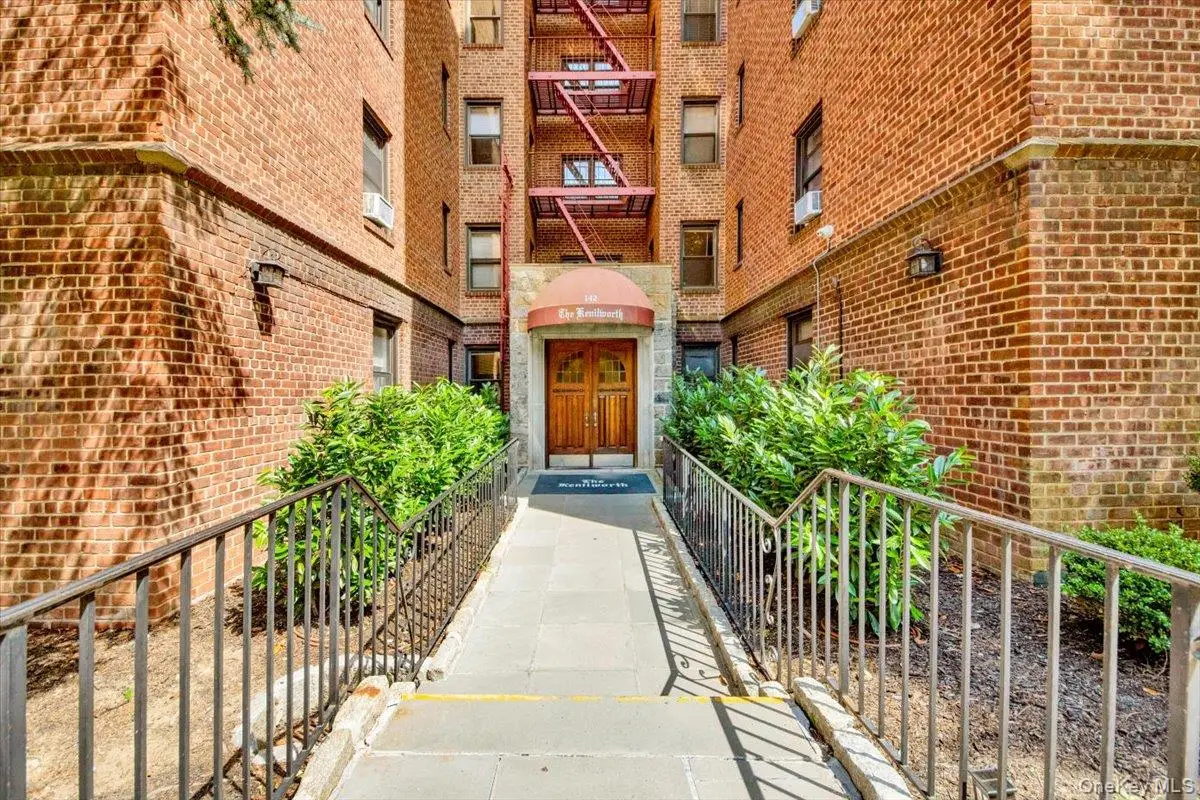 142 Garth Road #TE, Scarsdale, NY 10583 - #1