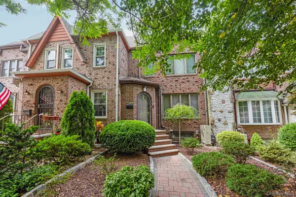 64-84 82nd Place, Middle Village, NY 11379