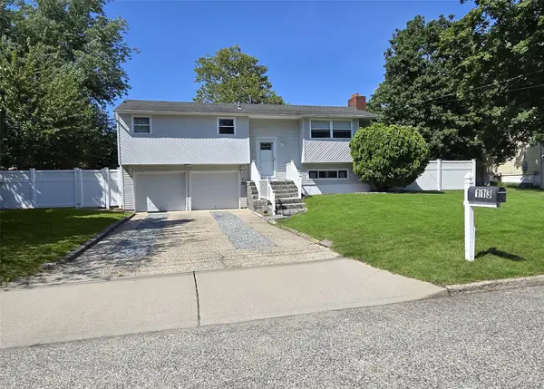 113 Berkeley Avenue, Selden, NY 11784