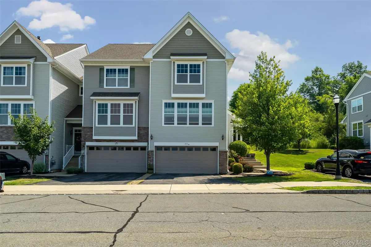 212 Hawthorn Way, New Windsor, NY 12553 - Image #1