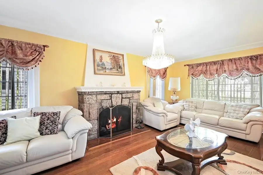 32 Parkway Circle, Mount Vernon, NY 10552 - Image #3