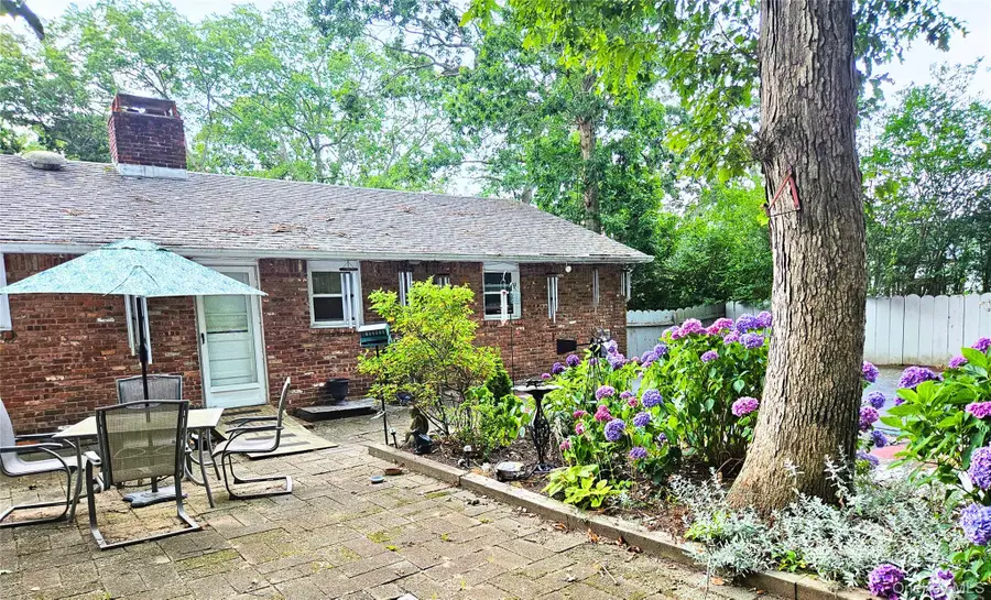 5 Leland Drive, Westhampton, NY 11977 - Image #2