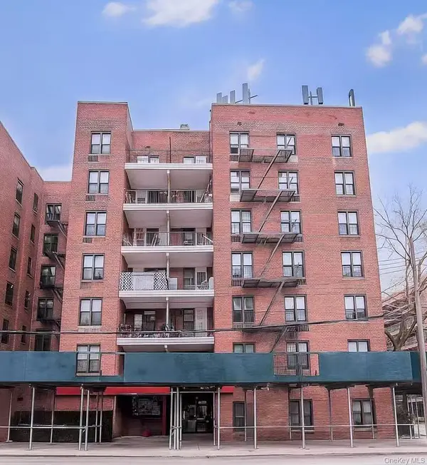 38-25 Parsons Boulevard #4I, Flushing, NY 11354