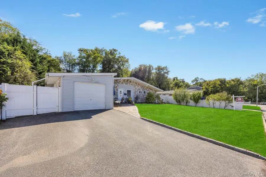 42 Richmond Street, Islip, NY 11751 - Image #3