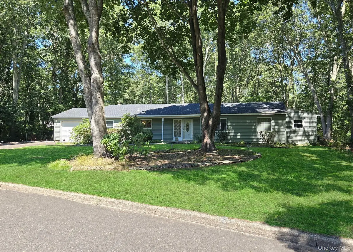 3 Ross Court, Manorville, NY 11949 - Image #1