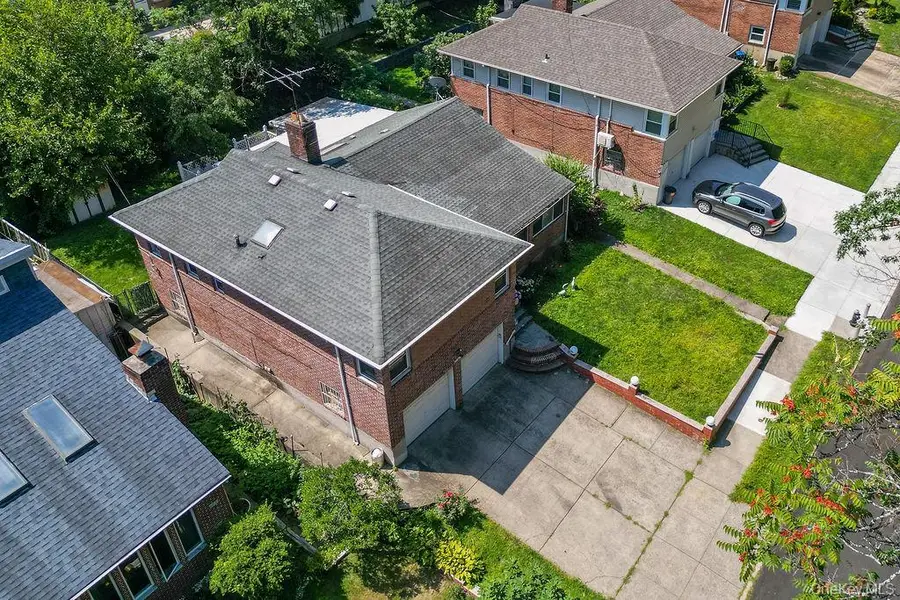 222-60 Birmington Parkway, Bayside, NY 11364 - Image #2