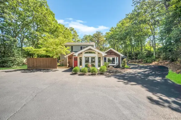 5 Panther Path, Miller Place, NY 11764