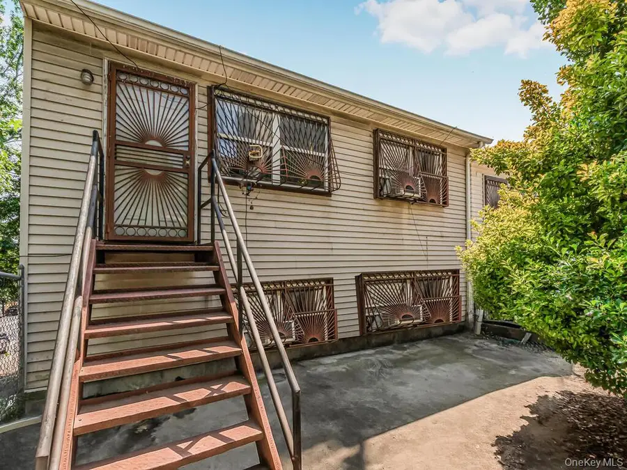 1567 Longfellow Avenue, Bronx, NY 10460 - Image #3