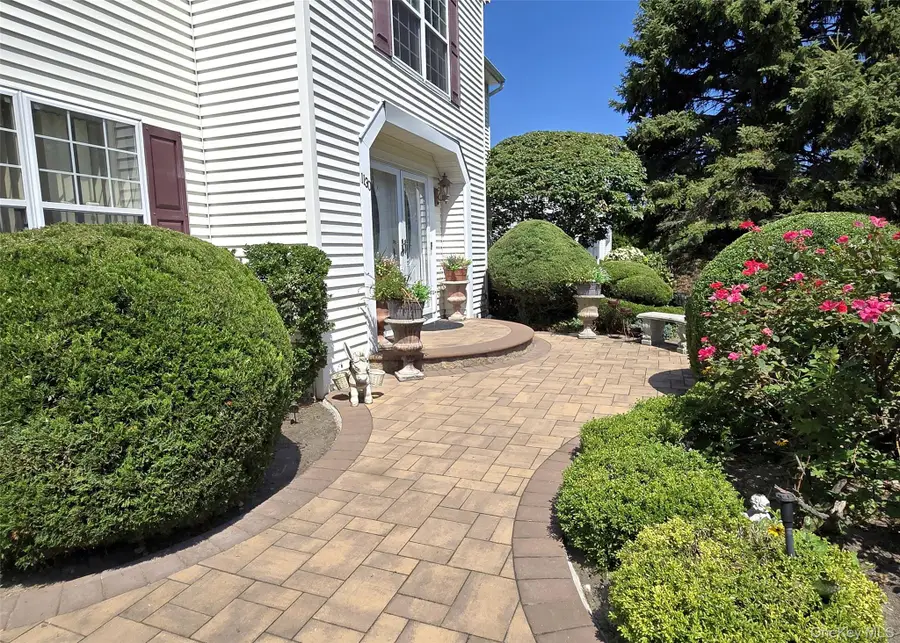 1130 Broadway Avenue, Holbrook, NY 11741 - Image #3