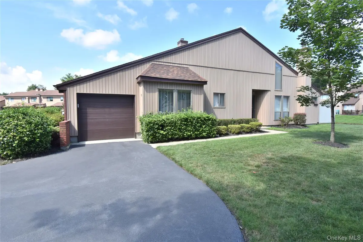 19 Timber Ridge Drive, Holbrook, NY 11741 - Image #1