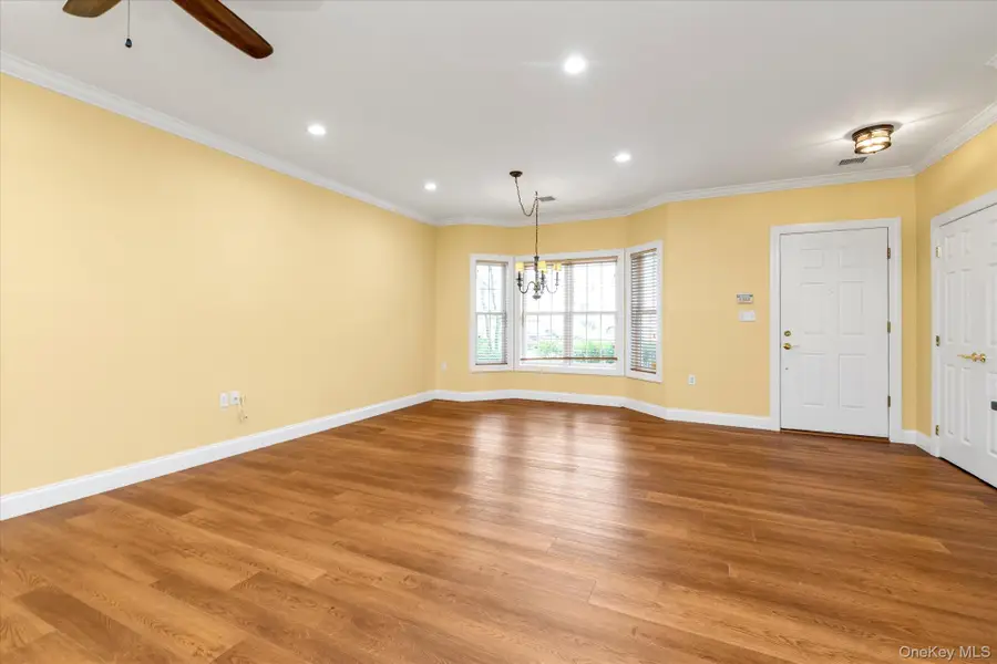 43 Miro Place, Port Washington, NY 11050 - Image #3