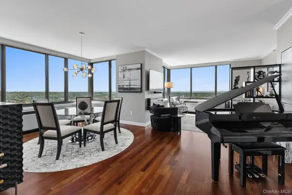 10 City Place #30H, White Plains, NY 10601