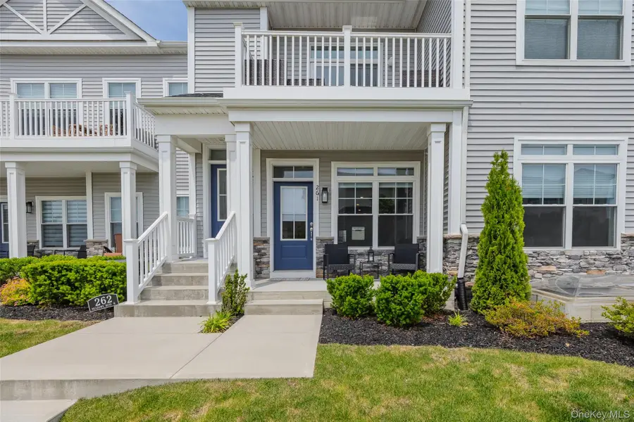 261 Silver Timber Drive, Yaphank, NY 11980 - Image #2