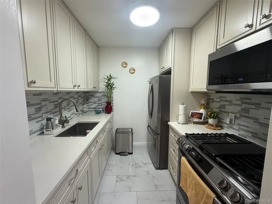 108-25 160th Street #24A, Jamaica, NY 11433 - Image #3