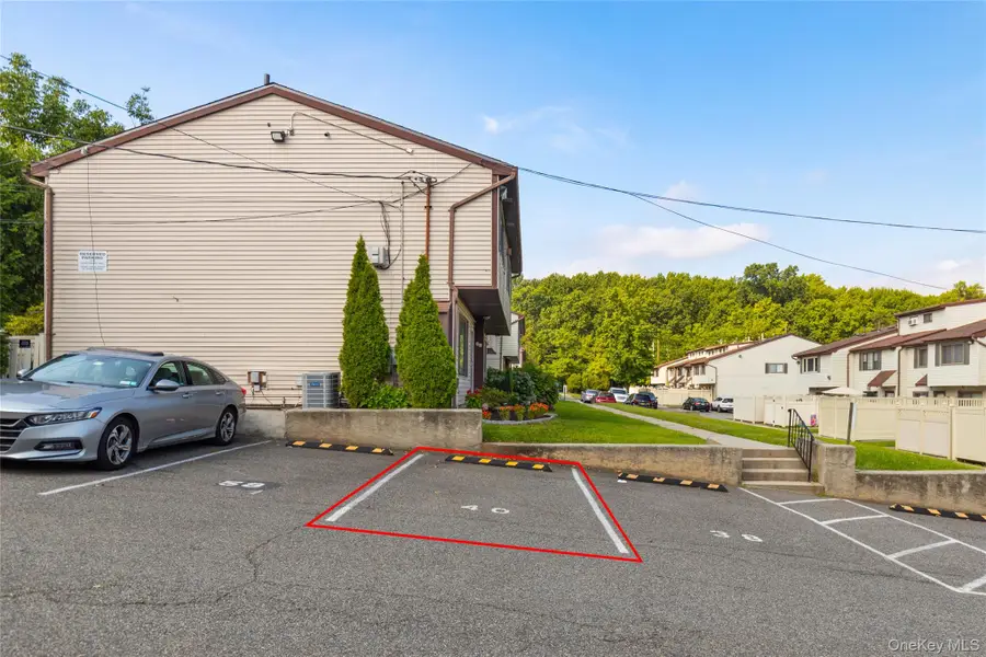 40 Raily Ct, Staten Island, NY 10312 - Image #3