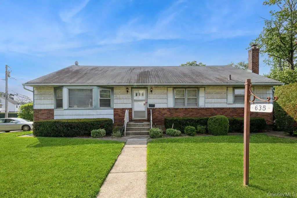 635 Hempstead Avenue, West Hempstead, NY 11552 - Image #1