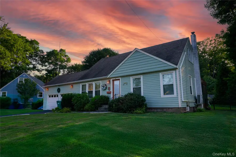 8 Willow Drive, Red Hook, NY 12571 - Image #2