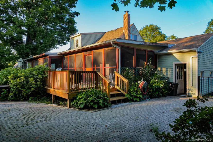 8 Willow Drive, Red Hook, NY 12571 - Image #3