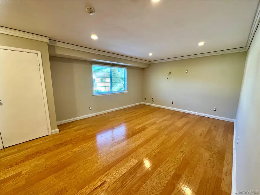 138 N Pointe Circle #138, Coram, NY 11727 - Image #2