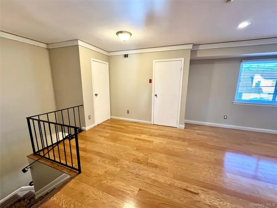 138 N Pointe Circle #138, Coram, NY 11727 - Image #3