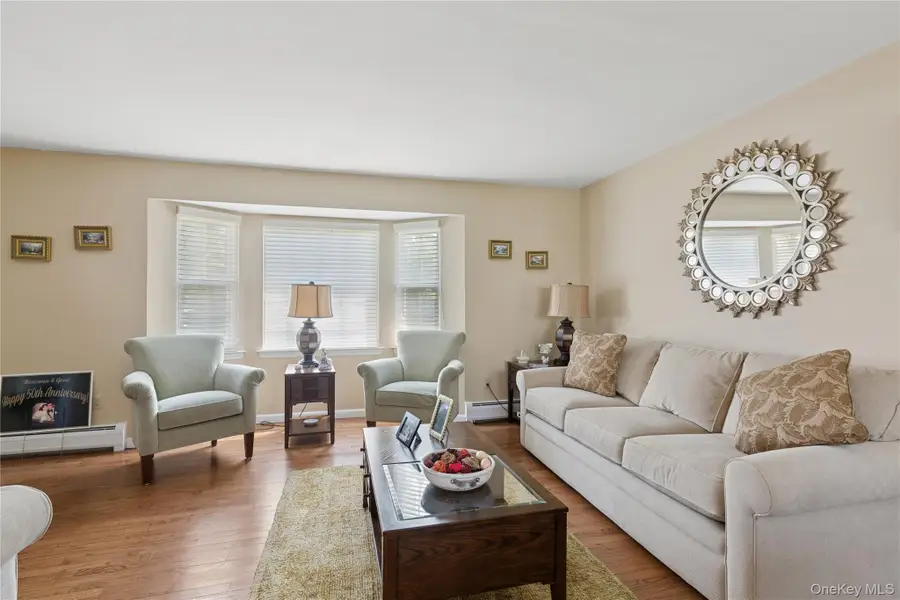 7 Mark Lane, Farmingville, NY 11738 - Image #3