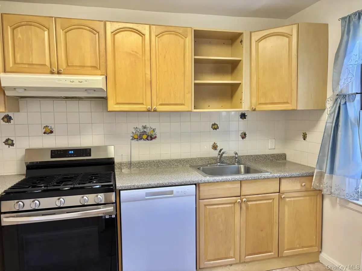 3 Edwards Street #1G, Roslyn Heights, NY 11577 - #1