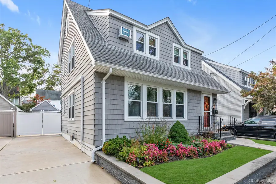 154 Park Avenue, Williston Park, NY 11596 - Image #2