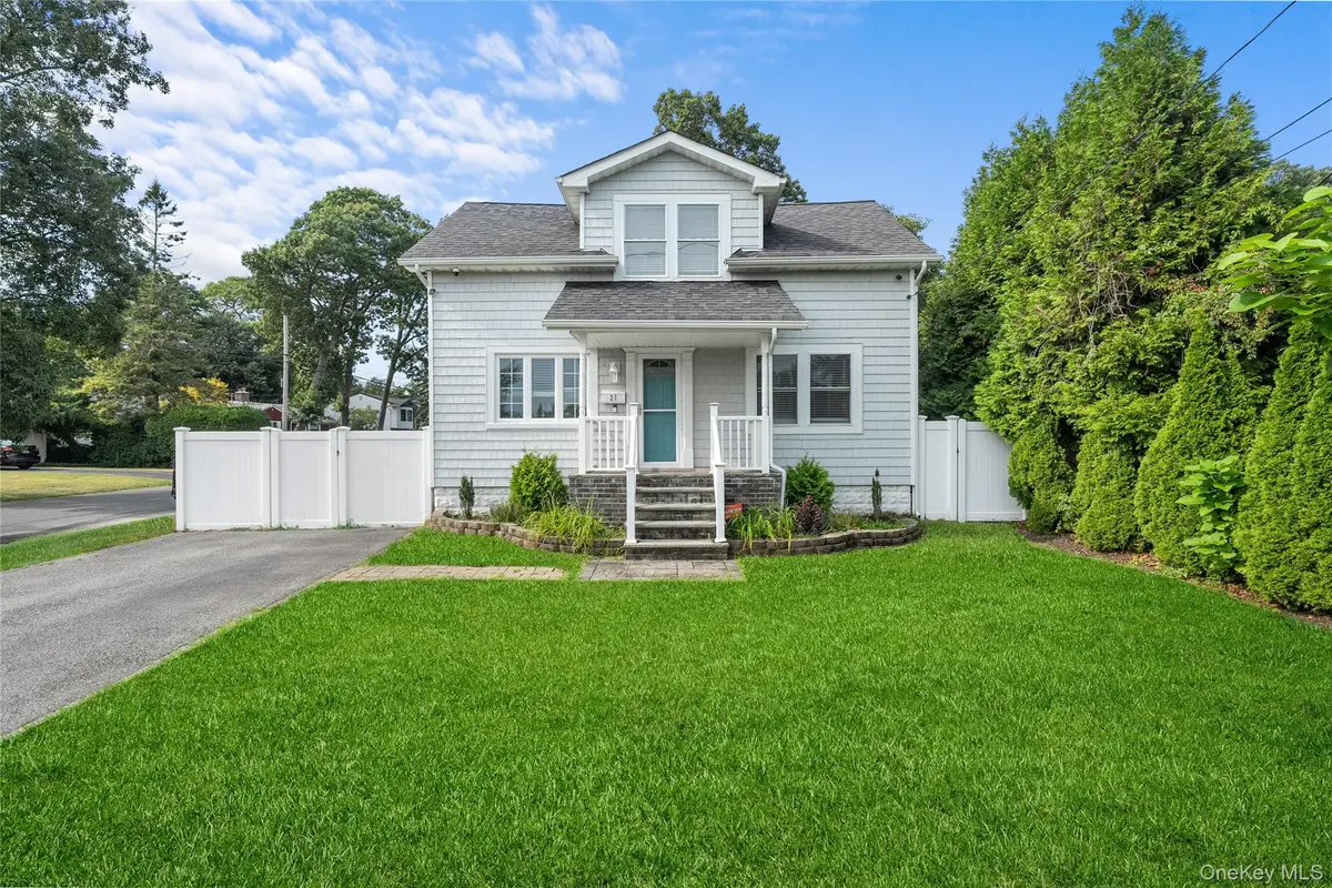 21 Adams Street W, East Islip, NY 11730 - Image #1