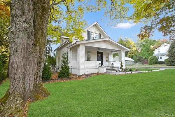 12 E Nauraushaun Avenue, Pearl River, NY 10965