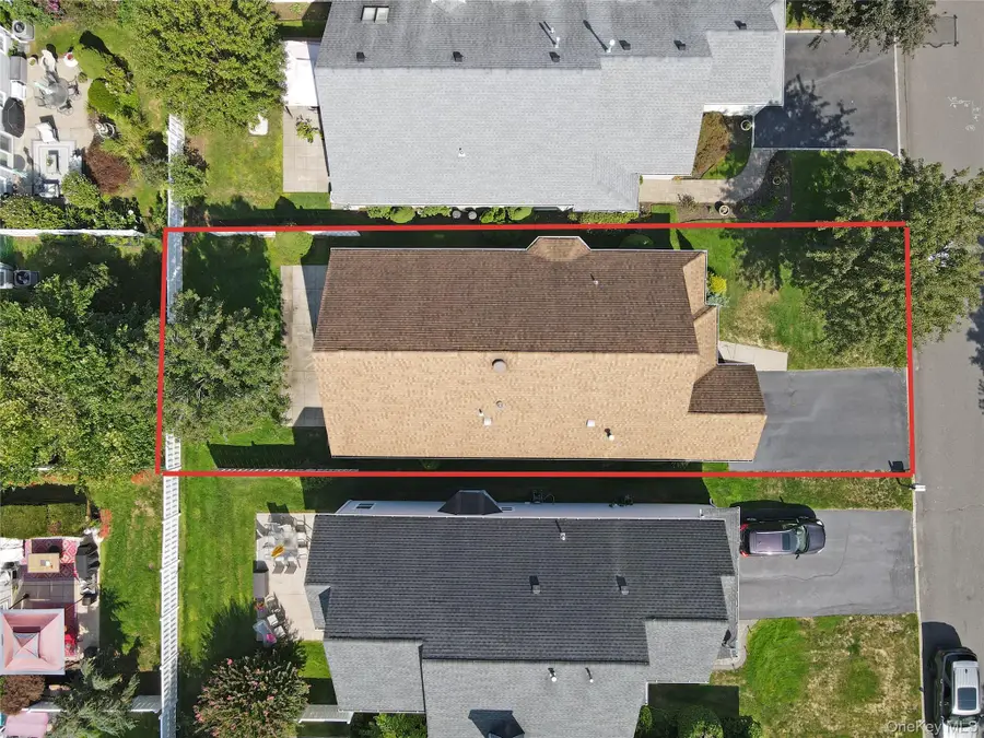 11 Ethan Circle, Middle Island, NY 11953 - Image #3