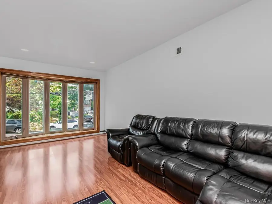 8 Gerri Lane, Yonkers, NY 10703 - Image #2