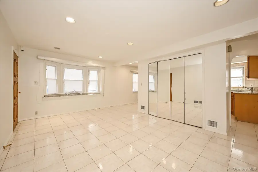 57-10 253rd Street, Little Neck, NY 11362 - Image #2