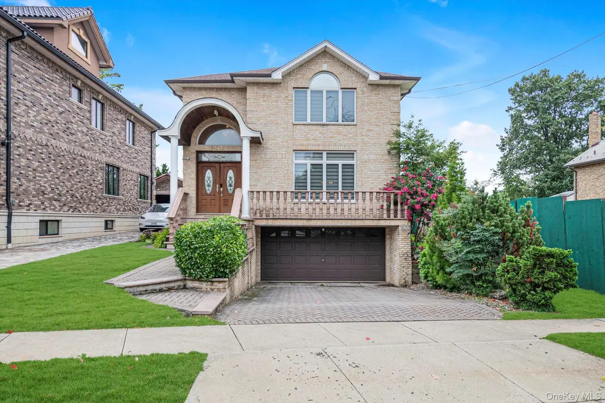 252-25 Leith Road, Little Neck, NY 11362 - Image #1