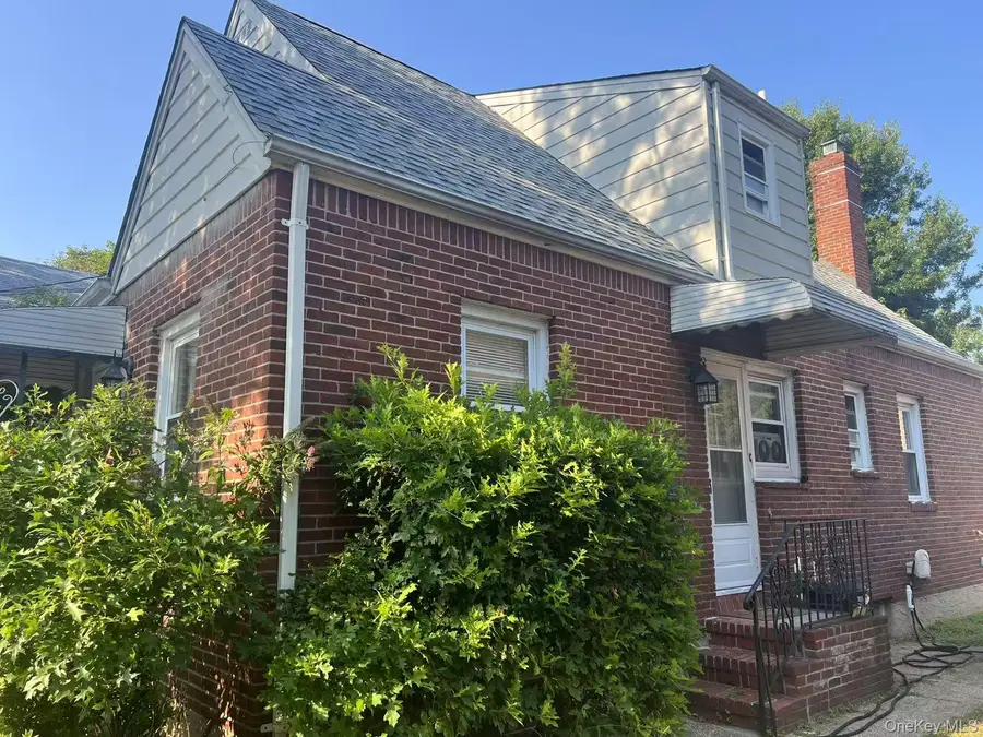 119 Emerson Avenue, Floral Park, NY 11001 - Image #3