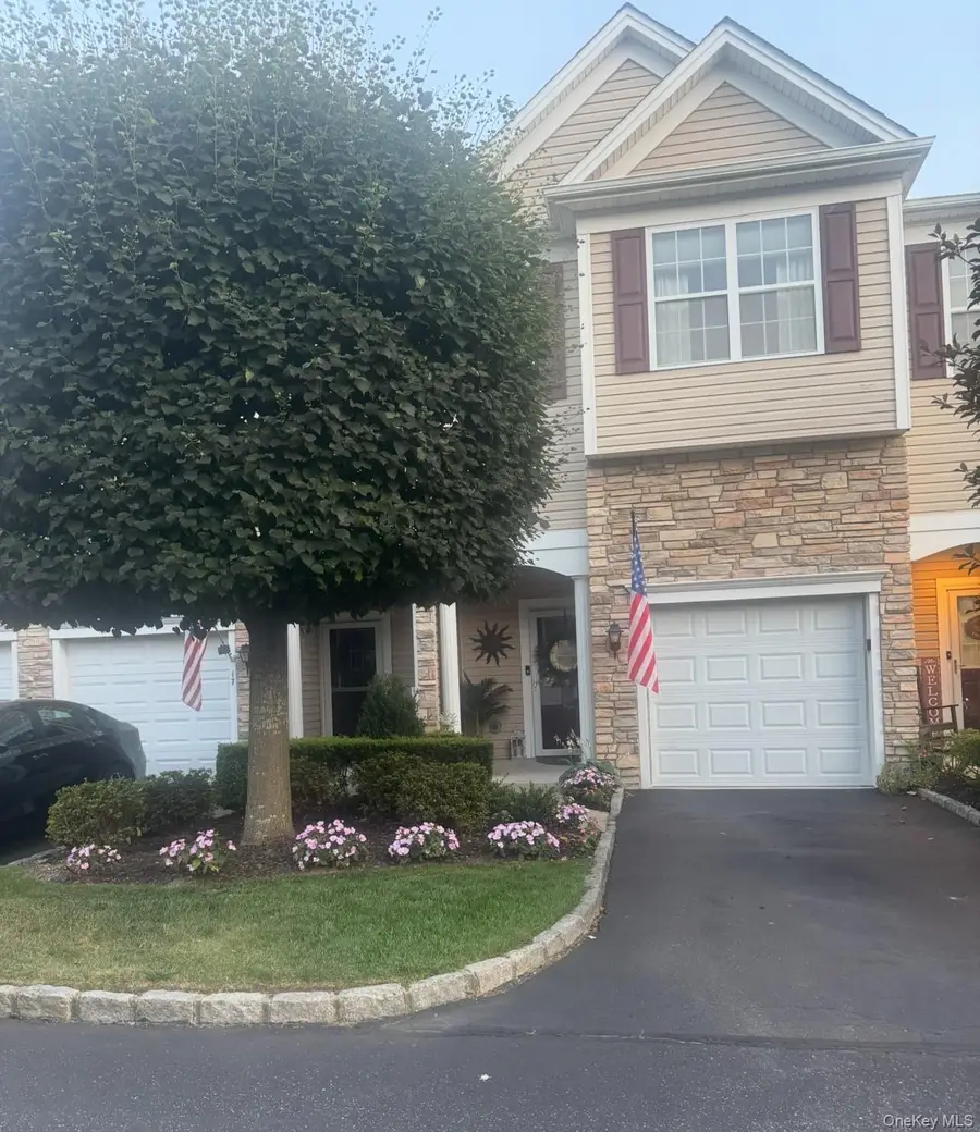 19 Virginia Pine Lane, Bay Shore, NY 11706 - Image #3