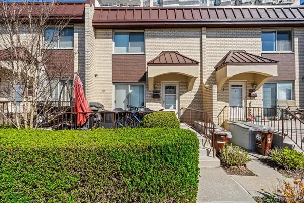 215-29 23rd Avenue #TH4, Bayside, NY 11360