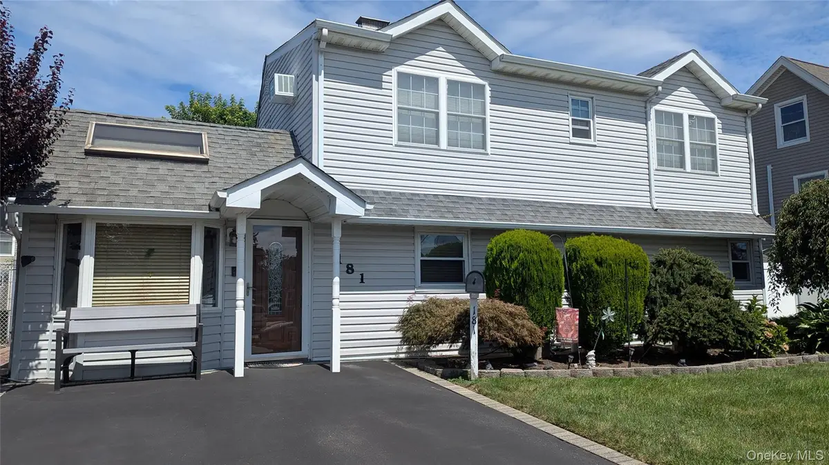 181 Springtime Lane N, Levittown, NY 11756 - Image #1