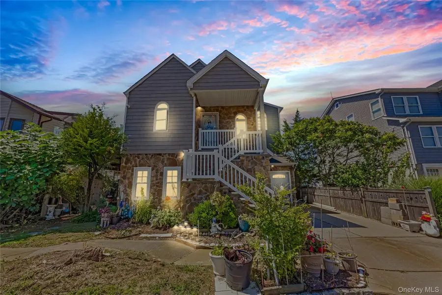 729 S 9th Street, Lindenhurst, NY 11757 - Image #2