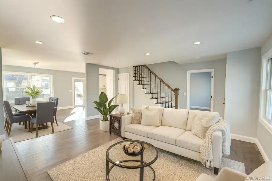 6 Lafayette Drive, Shirley, NY 11967 - Image #3