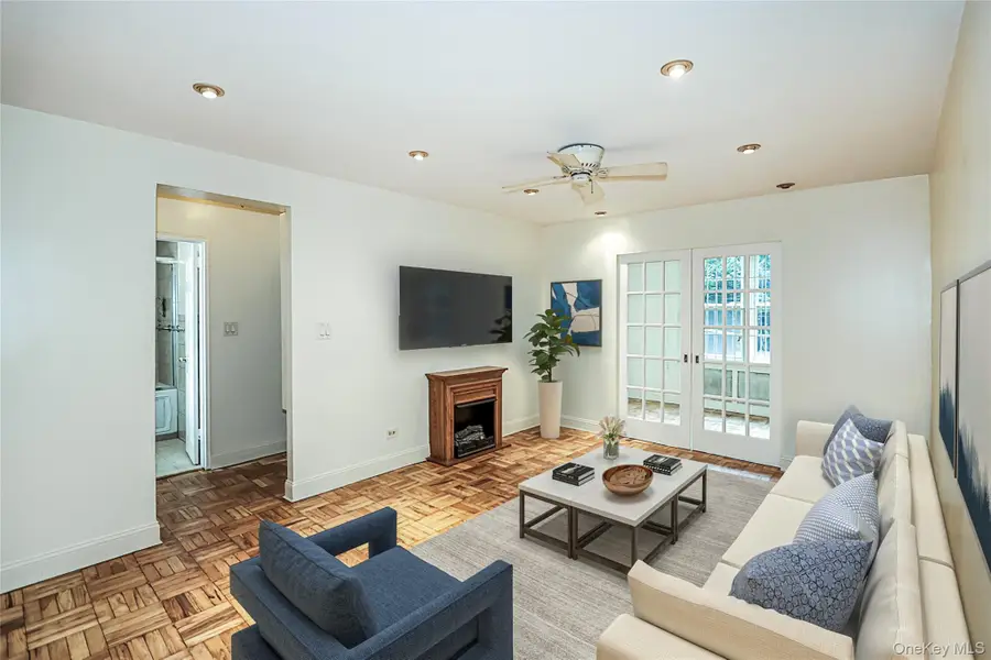 7510 Yellowstone Boulevard #2C, Rego Park, NY 11374 - Image #2