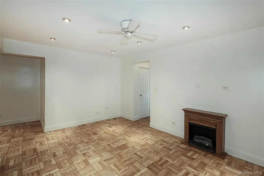 7510 Yellowstone Boulevard #2C, Rego Park, NY 11374 - Image #3