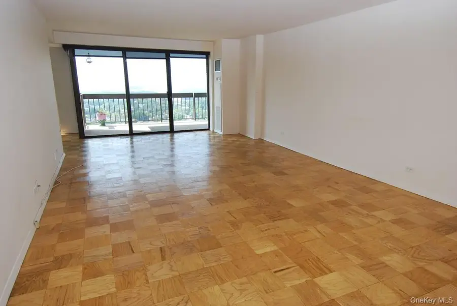 27110 Grand Central Parkway #28H, Queens, NY 11005 - Image #2